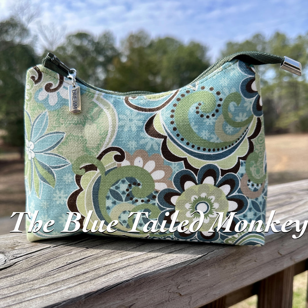 Zipper Pouch - Green Floral (DREAM zipper pull)