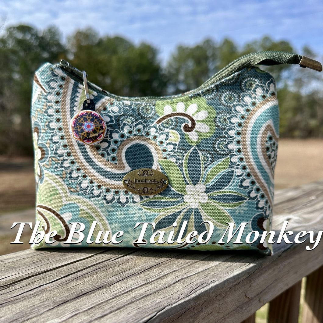 Zipper Pouch - Green Floral (Large zipper pull)