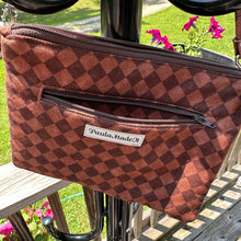 Load image into Gallery viewer, CLEARANCE - Crossbody
