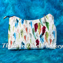 Load image into Gallery viewer, Zipper Pouch - Feathers
