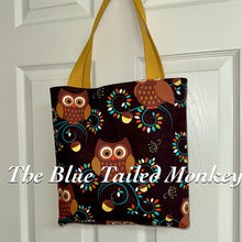 Load image into Gallery viewer, Market Tote - Brown Owls
