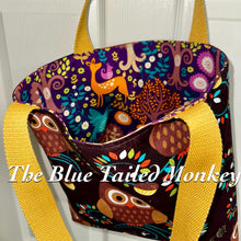 Load image into Gallery viewer, Market Tote - Brown Owls
