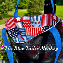 Load image into Gallery viewer, Market Tote -  FIREWORKS (Blue Handles)
