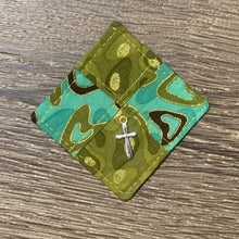 Load image into Gallery viewer, Pocket Prayer Quilt - Green /Gold
