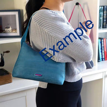 Load image into Gallery viewer, Beanie Baguette - Paris
